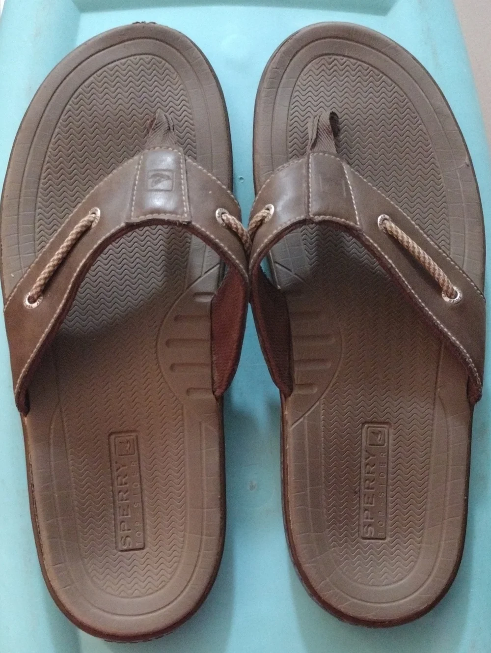 Sperry Leather Thong Sandals